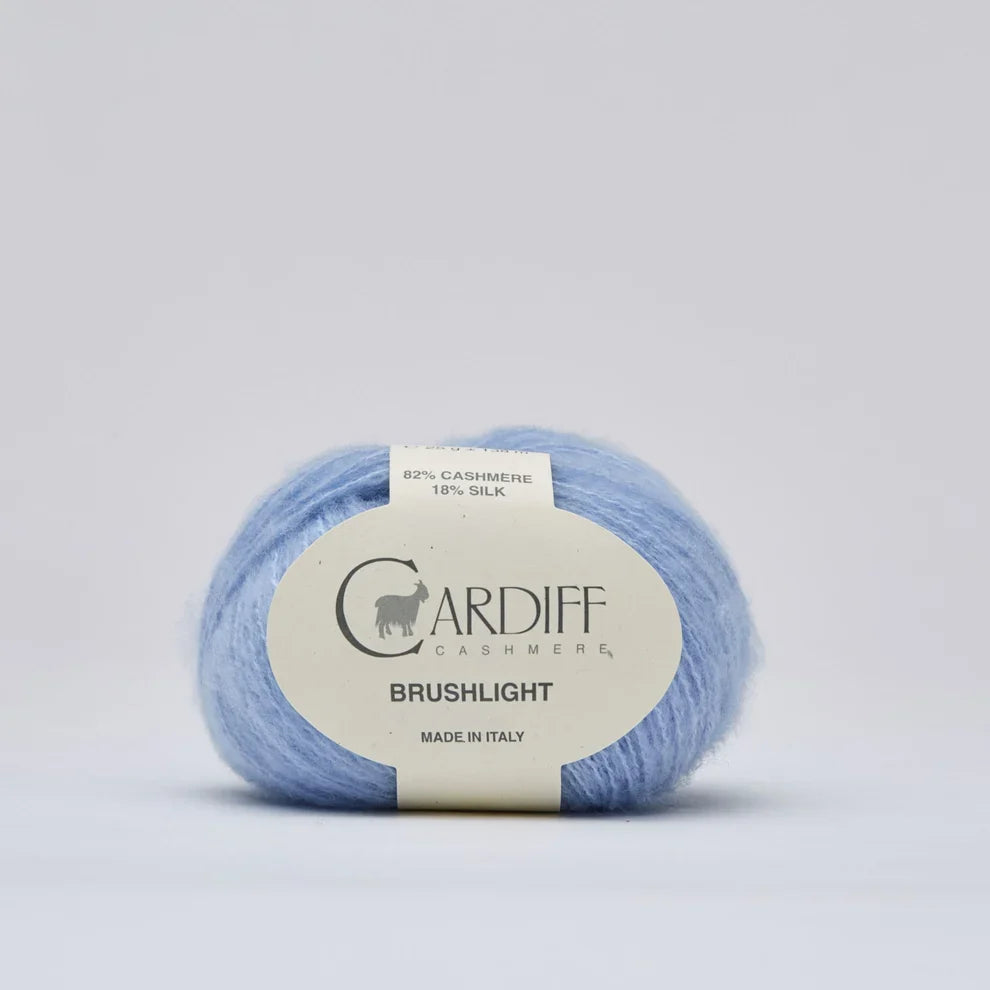 Cardiff Brushlight 193 Baby, ovillo de lana cepillada de cachemira y seda Mulberry