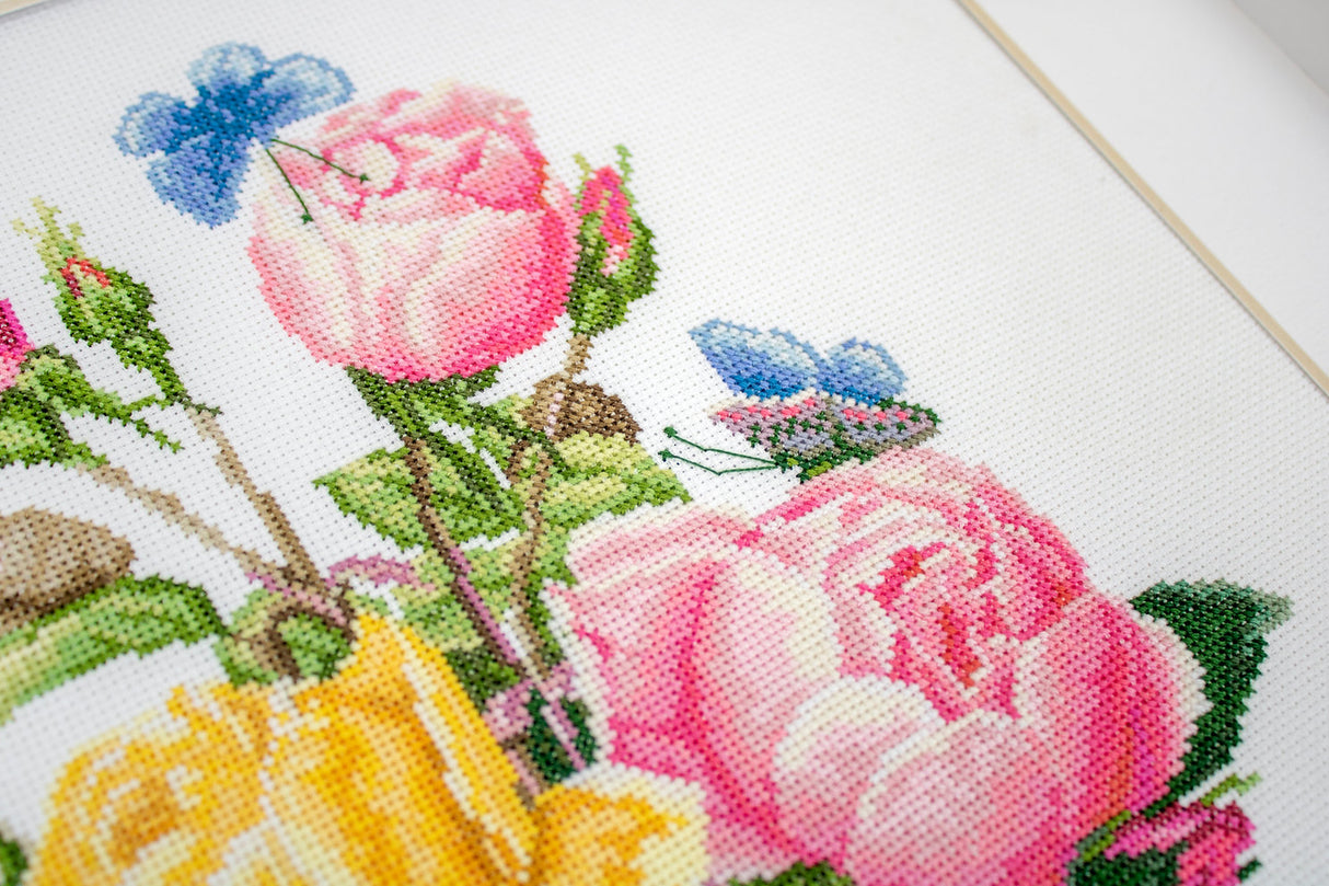 BU4003 Rosas amarillas y rosas de Bengala - Kit de Punto de Cruz Luca-S