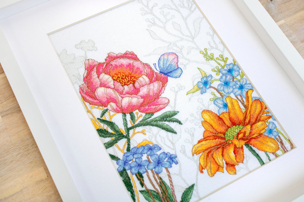 (Descatalogado) BU4019 Flores y Mariposas - Luca-S - Kit de Punto de Cruz