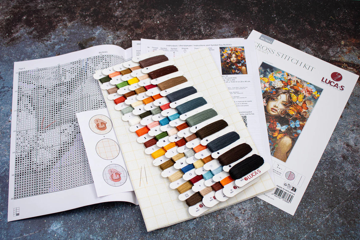 Materiales incluidos en el kit de punto de cruz Luca-S Magia de Mariposas BU5043