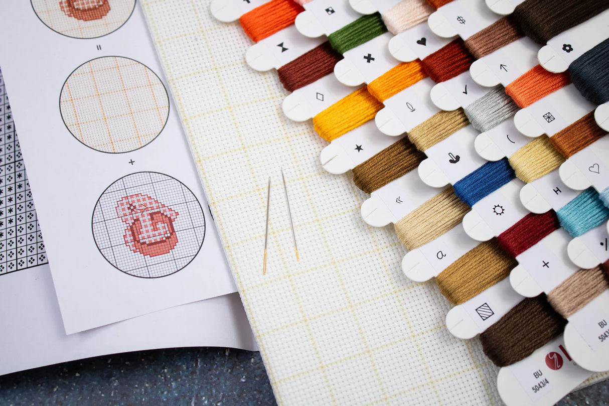 Hilos organizados del kit de punto de cruz Luca-S Magia de Mariposas BU5043