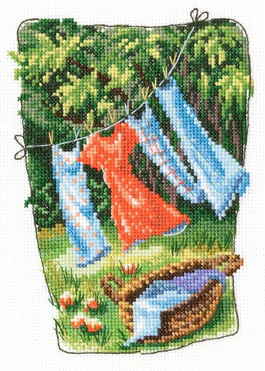 Clothes to dry. Grandma's old garden - RTO C348 - Cross stitch kit