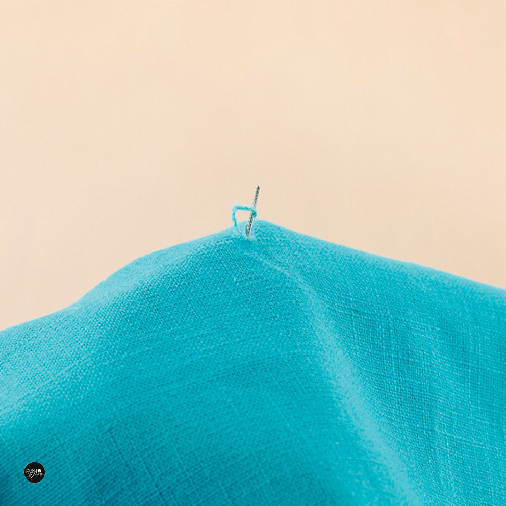 Magica Clover Needle 2512 pour réparer les accrocs de tissu