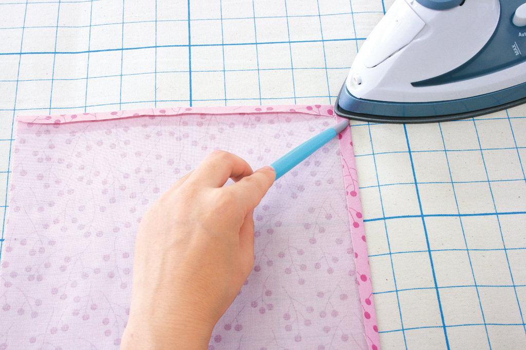 Clover 7807 Precision Stiletto: Your Companion for Perfect Finishes