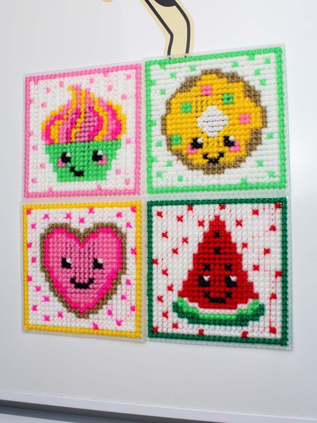 Kit de punto de cruz MP Studia “Dulces divertidos. Set de 4” SN-001