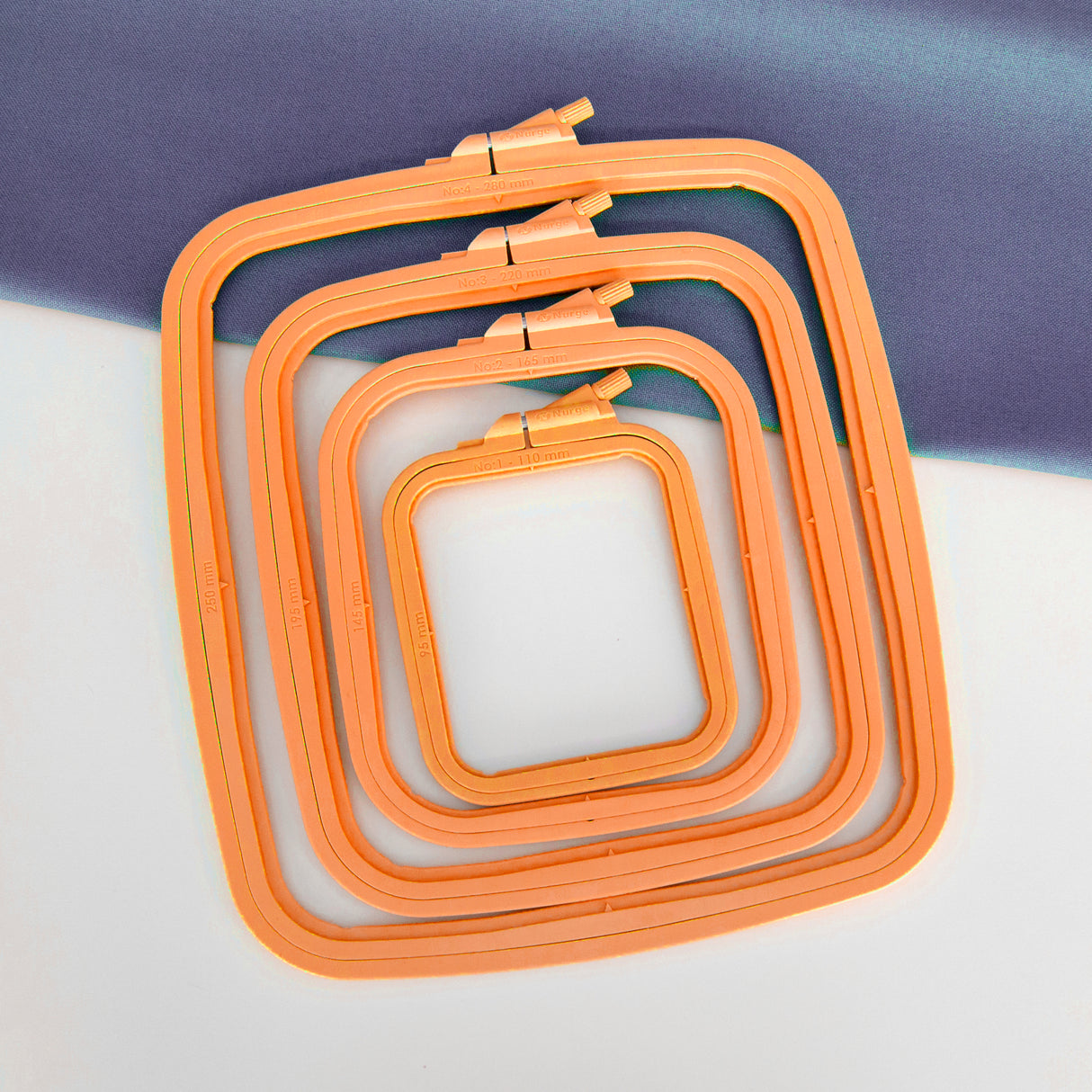 Nurge Orange Square Hoop : Précision et style pour la broderie et le point de croix