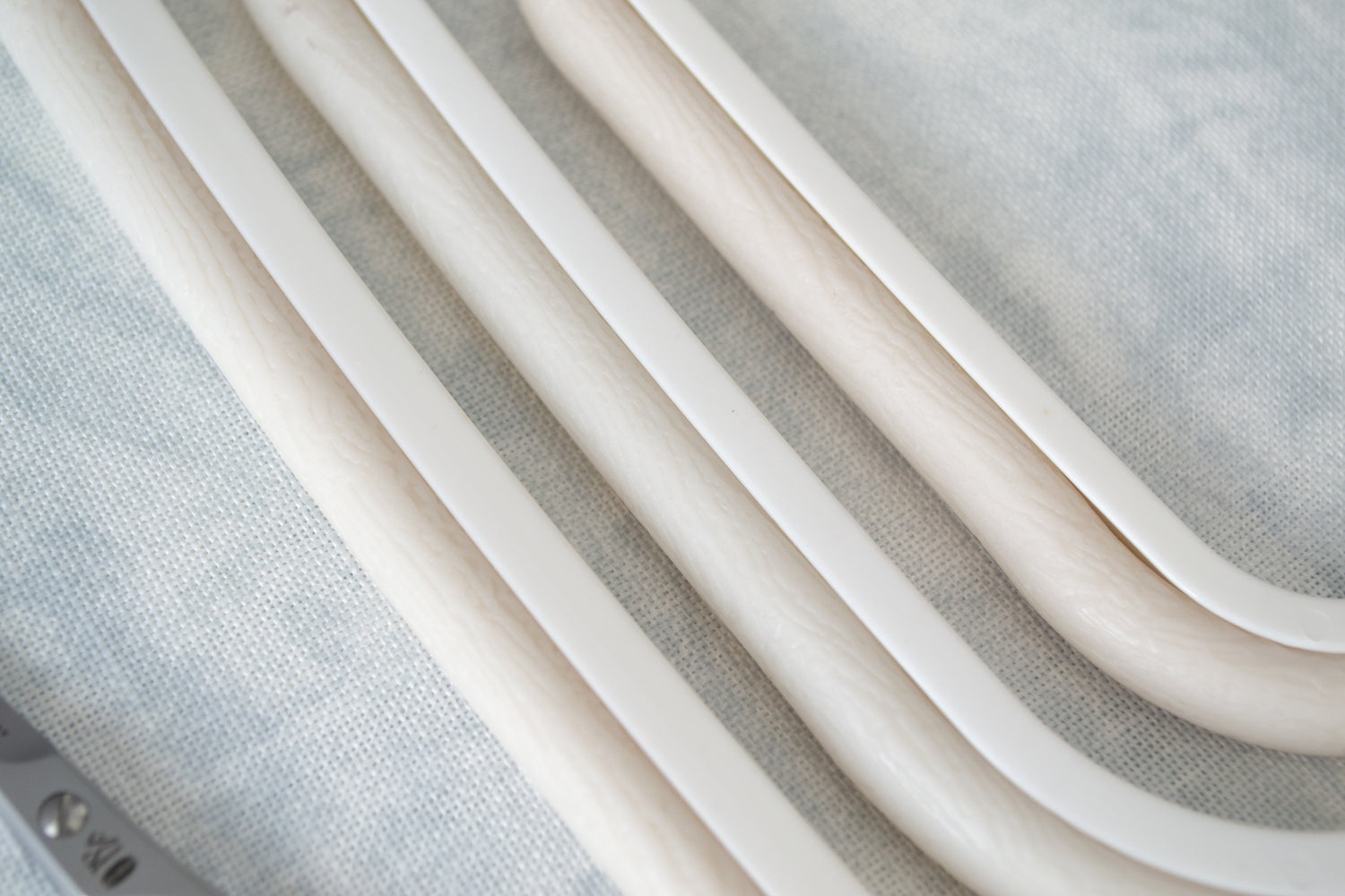 Bastidor-Marco Cuadrado Flexi Hoop de Nurge: Elegancia y Funcionalidad en Prístino Blanco