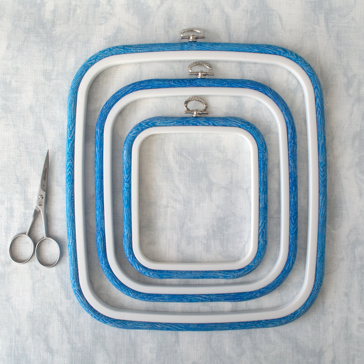 Bastidor-Marco Cuadrado Flexi Hoop de Nurge: Azul Vibrante para Resaltar tus Bordados