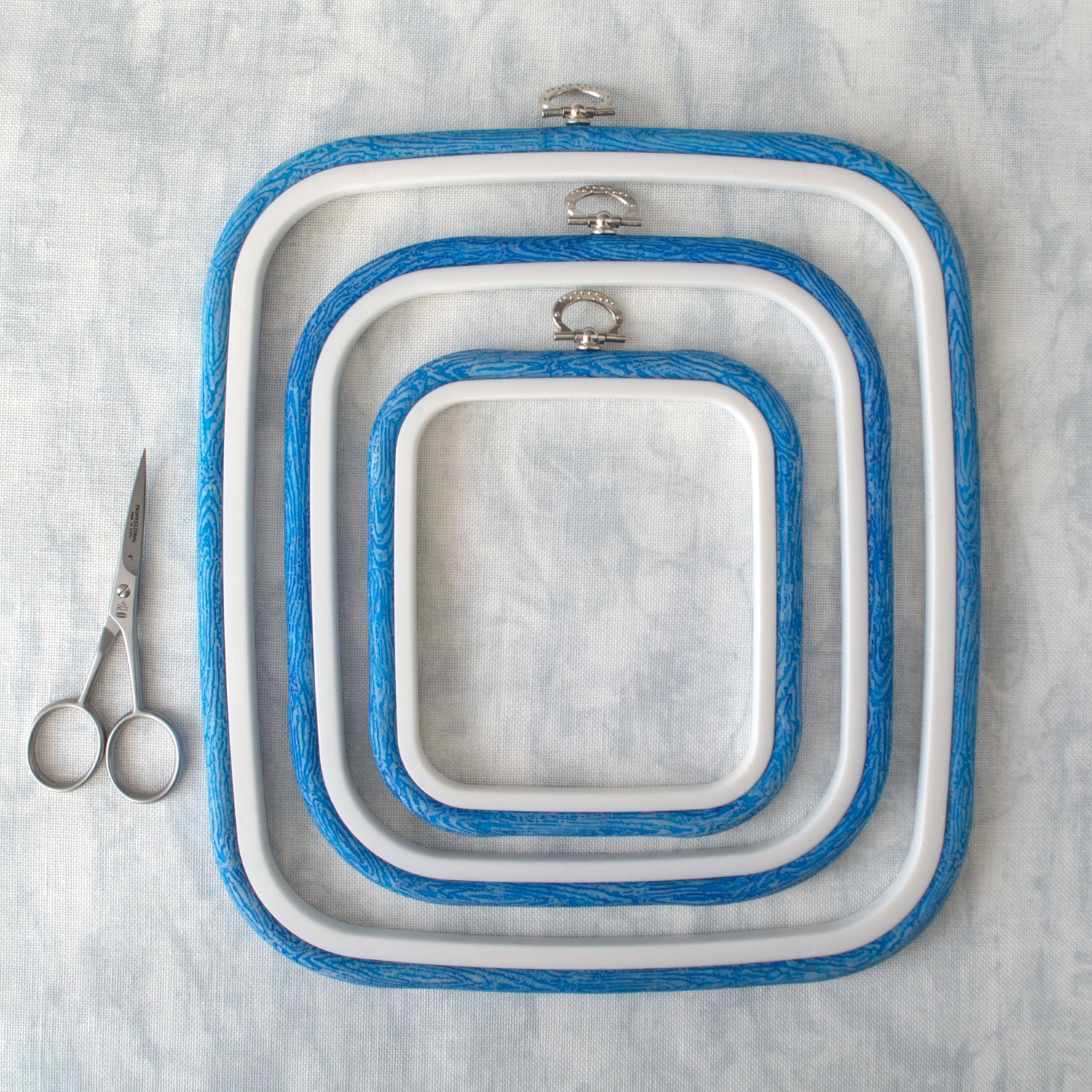 Bastidor-Marco Cuadrado Flexi Hoop de Nurge: Azul Vibrante para Resaltar tus Bordados