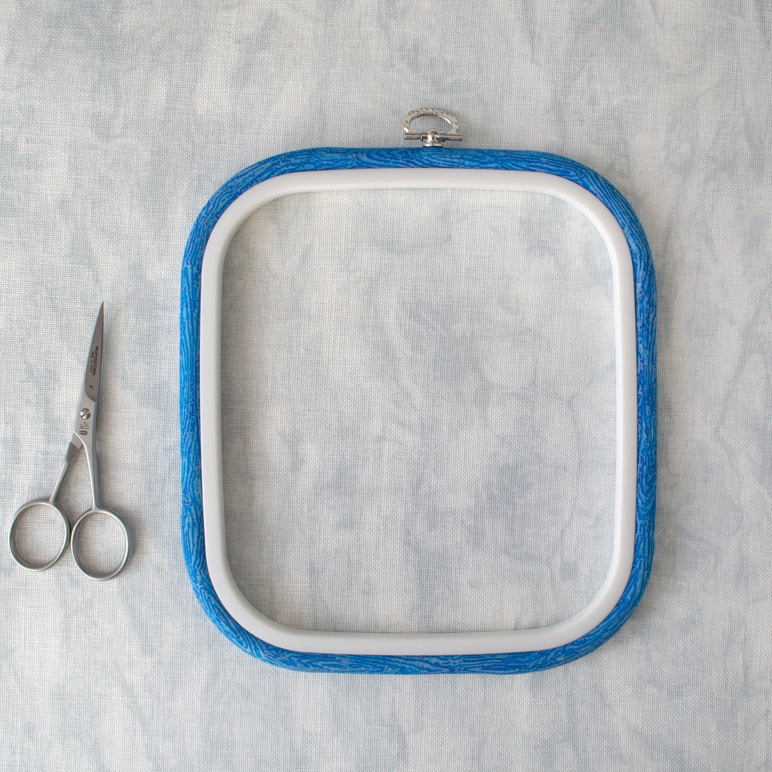 Bastidor-Marco Cuadrado Flexi Hoop de Nurge: Azul Vibrante para Resaltar tus Bordados