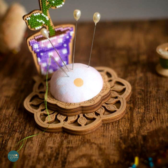 FLK-280 Coussin à épingles - Fleur - Kit avec perles - Bois