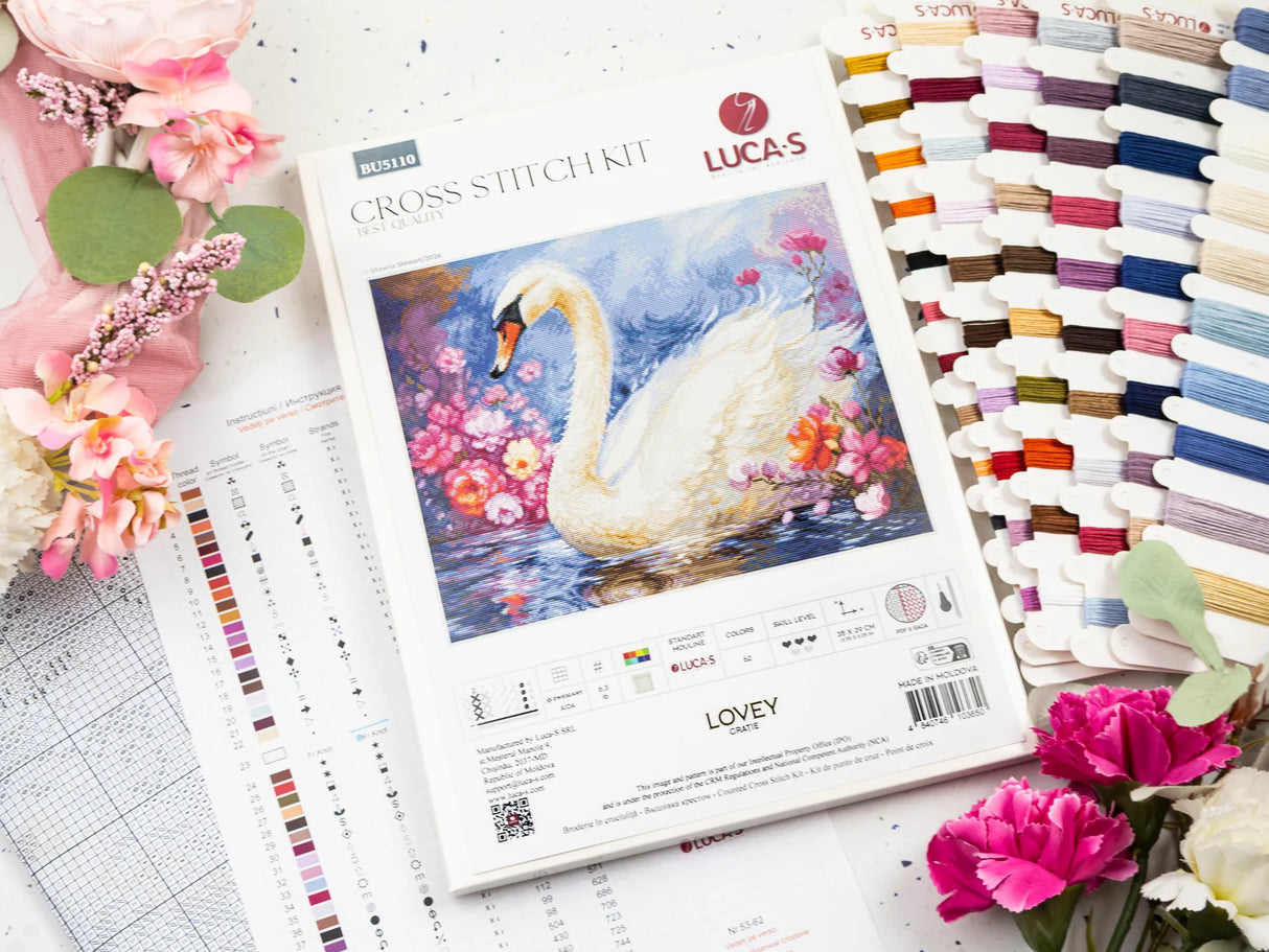 Kit de Punto de Cruz Luca-S “Lovey” BU5110 – Cisne con Flores 35×29 cm