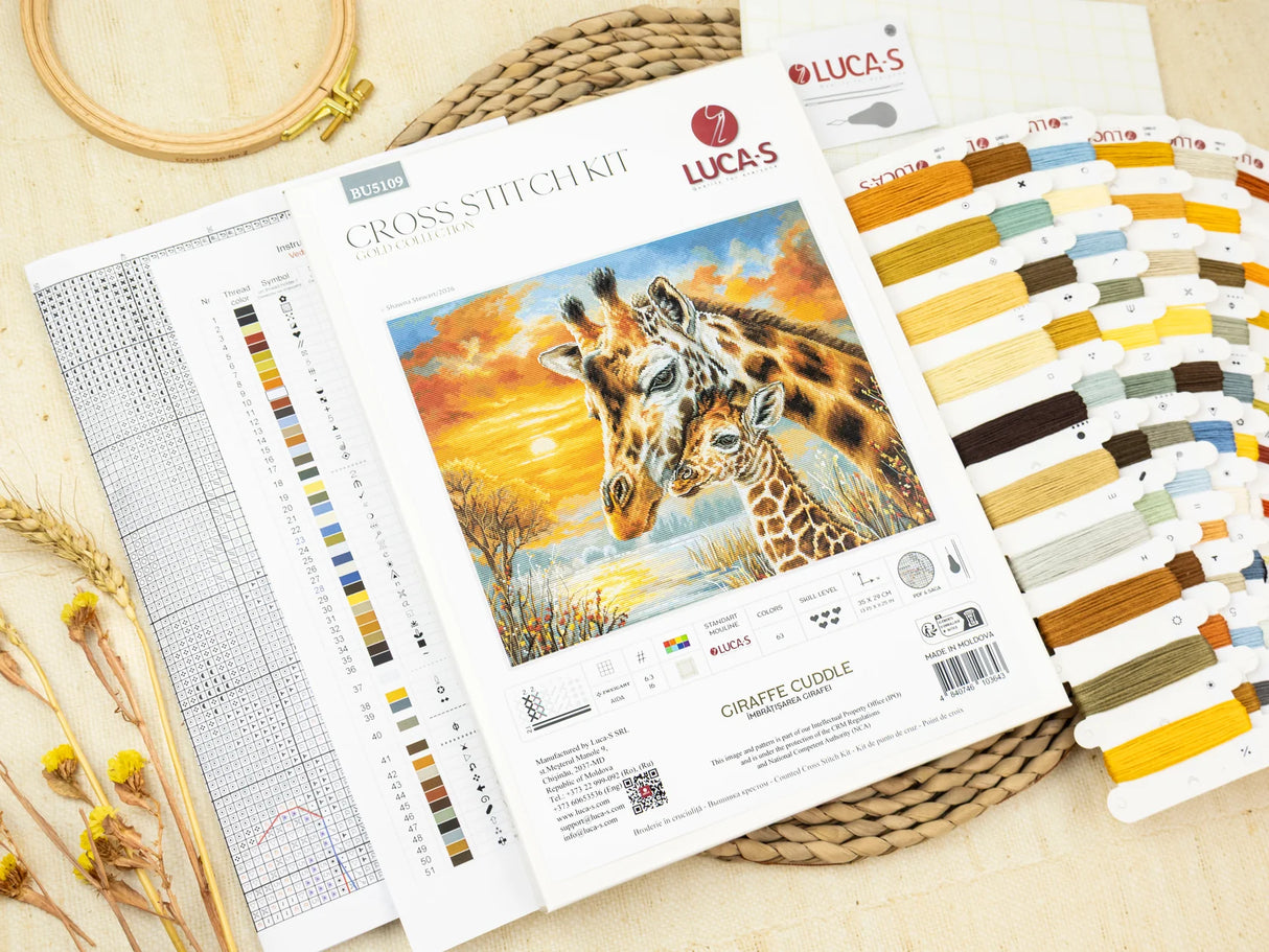 Luca-S GOLD BU5109 Giraffe Cuddle Cross Stitch Kit with Giraffes