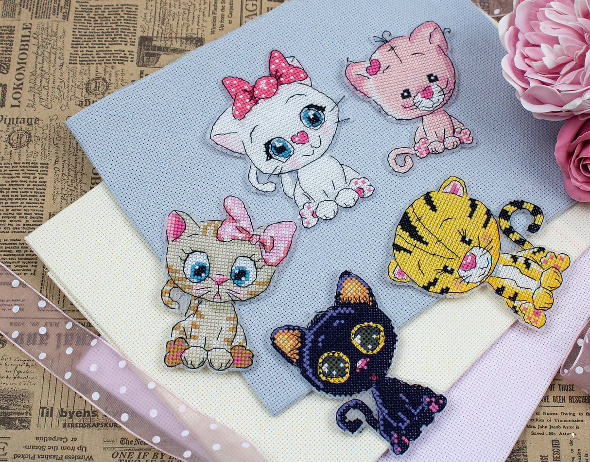 Kittens - JK033 Luca-S - Cross Stitch Kit