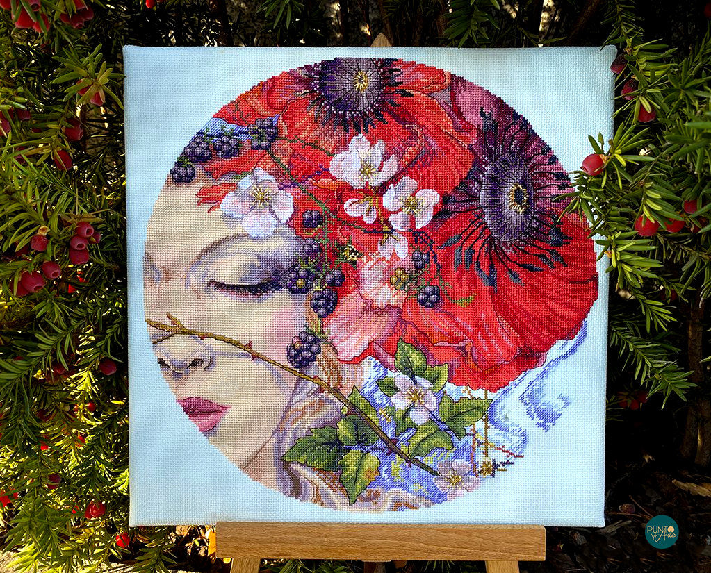 Cross Stitch Kit "She Sleeps" by Merejka K-185