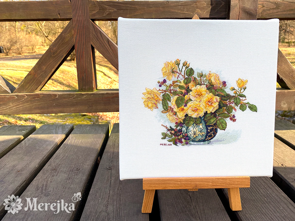 Roses and Berries - Merejka K-207A - Cross Stitch Kit