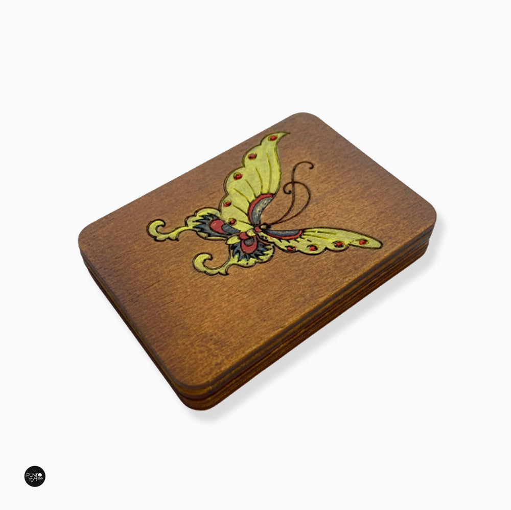 Étui à aiguilles en bois. Papillon - Wizardi KF056/3