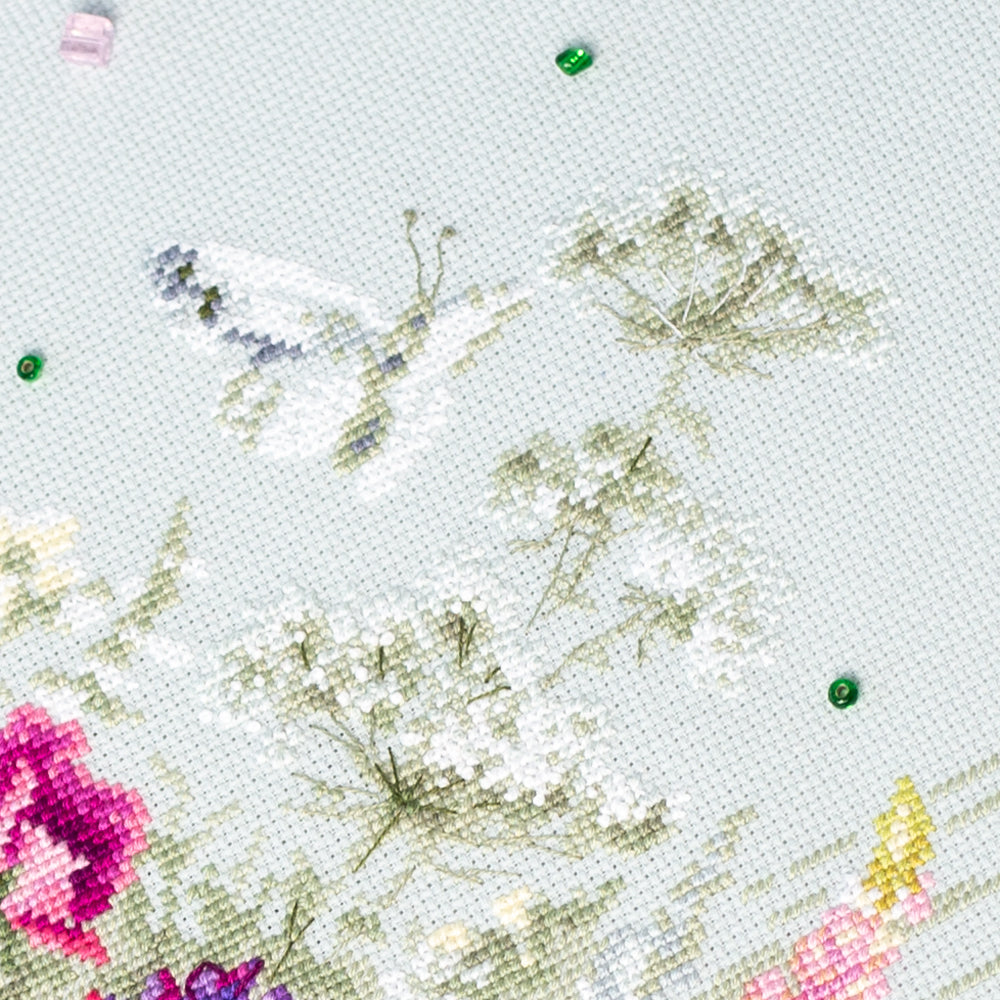 Country Bouquet – Kit de Punto de Cruz Magic Needle 510-228