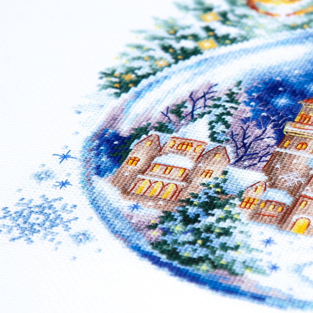 Cross Stitch Kit 70-37 “Christmas Bauble” – Magic Needle