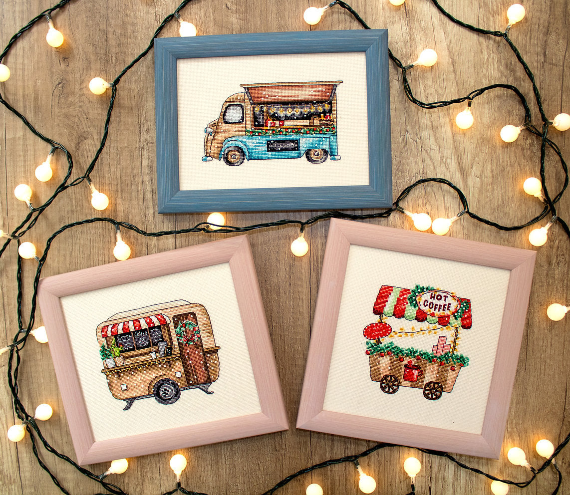 Happy Holidays - L8001 LETISTITCH - Cross Stitch Kit