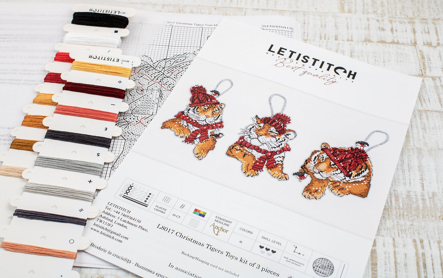 L8017 Christmas Tigers - LETISCTITH - Cross Stitch Kit