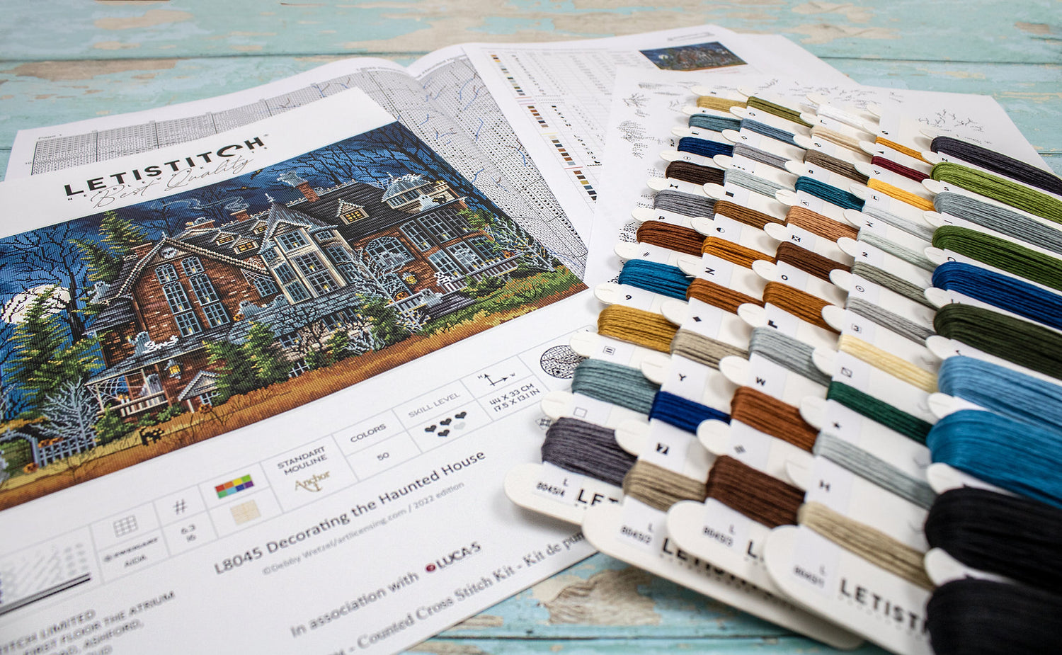 Decorate the Haunted House - L8045 LETISTITCH - Cross Stitch Kit