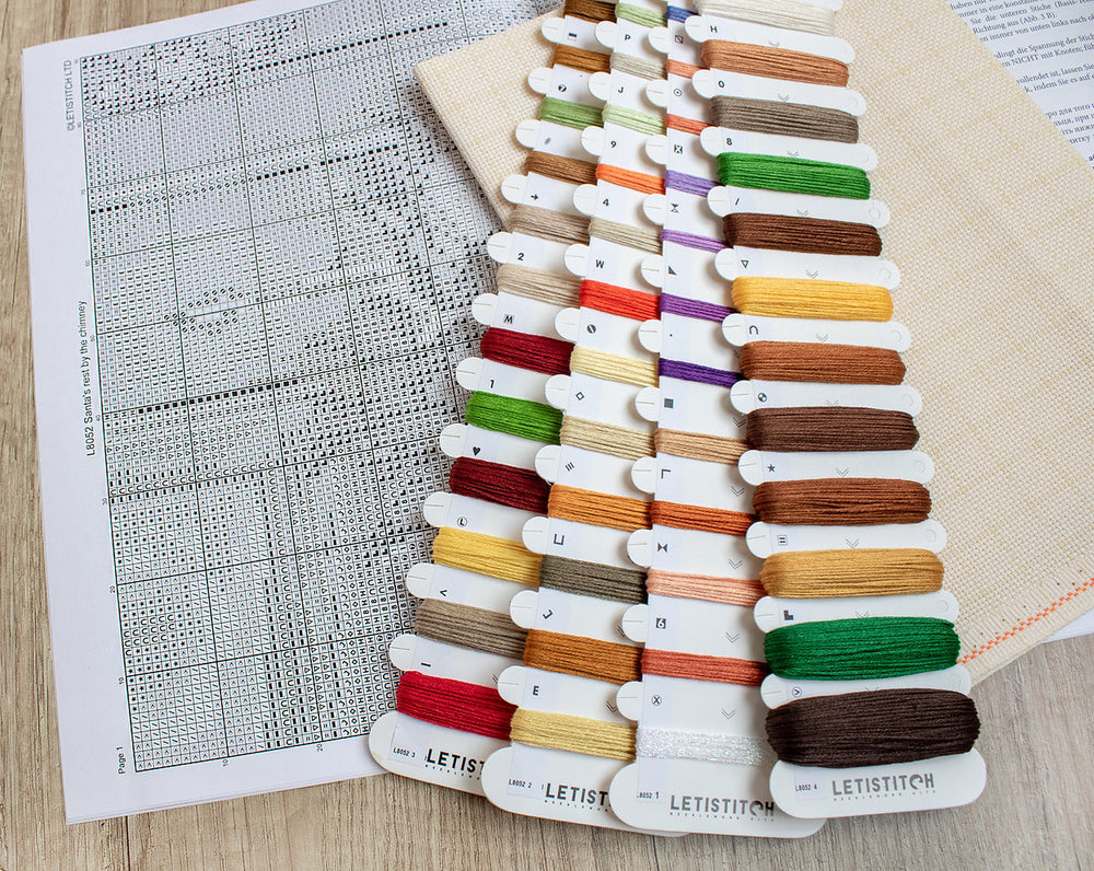 Santa's rest by the chimney - L8052 LETISTITCH - Cross Stitch Kit