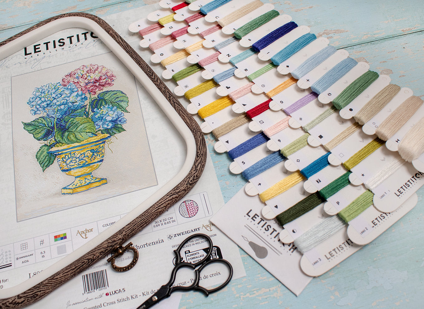 Hydrangea Flowers - L8065 LETISTITCH - Cross Stitch Kit