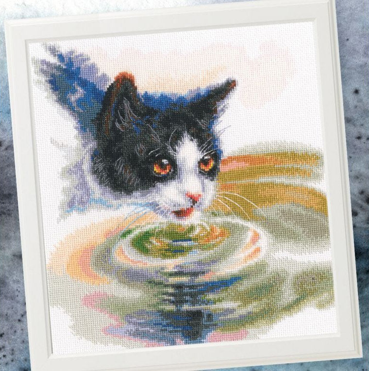 Kitten - RTO - Cross stitch kit M825