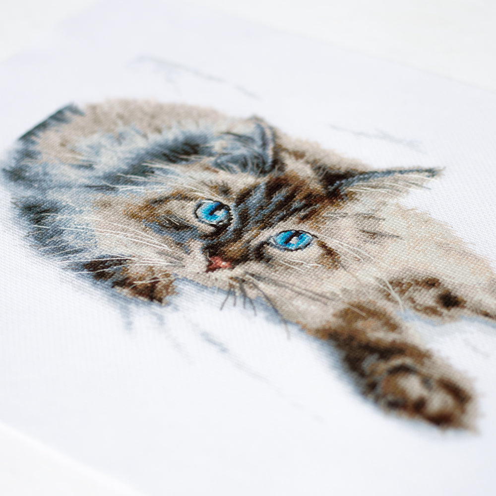 Fluffy Happiness – Kit de Punto de Cruz Magic Needle 260-170