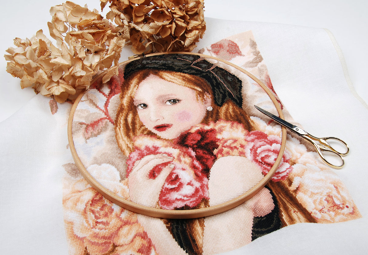 Kit de Punto de Cruz 'Hold Roses' de Lanarte - PN-0186060