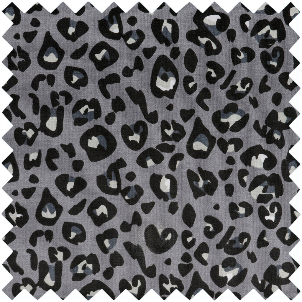 Leopard Craft Bag: Style and Organization in an Animal Print Design