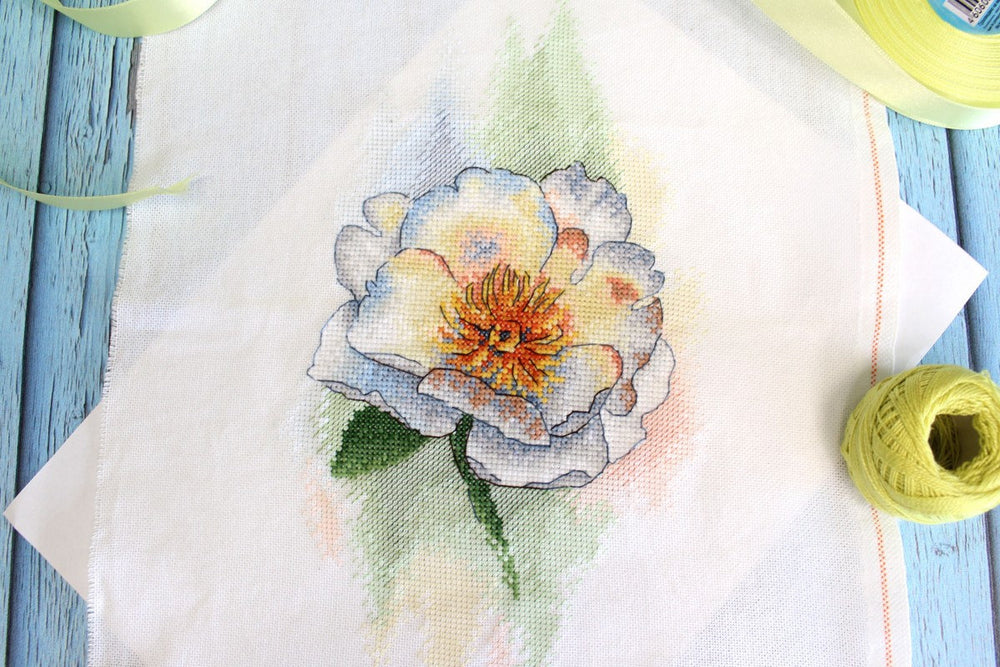 White Peony - MP Studio - Cross Stitch Kit SA-048