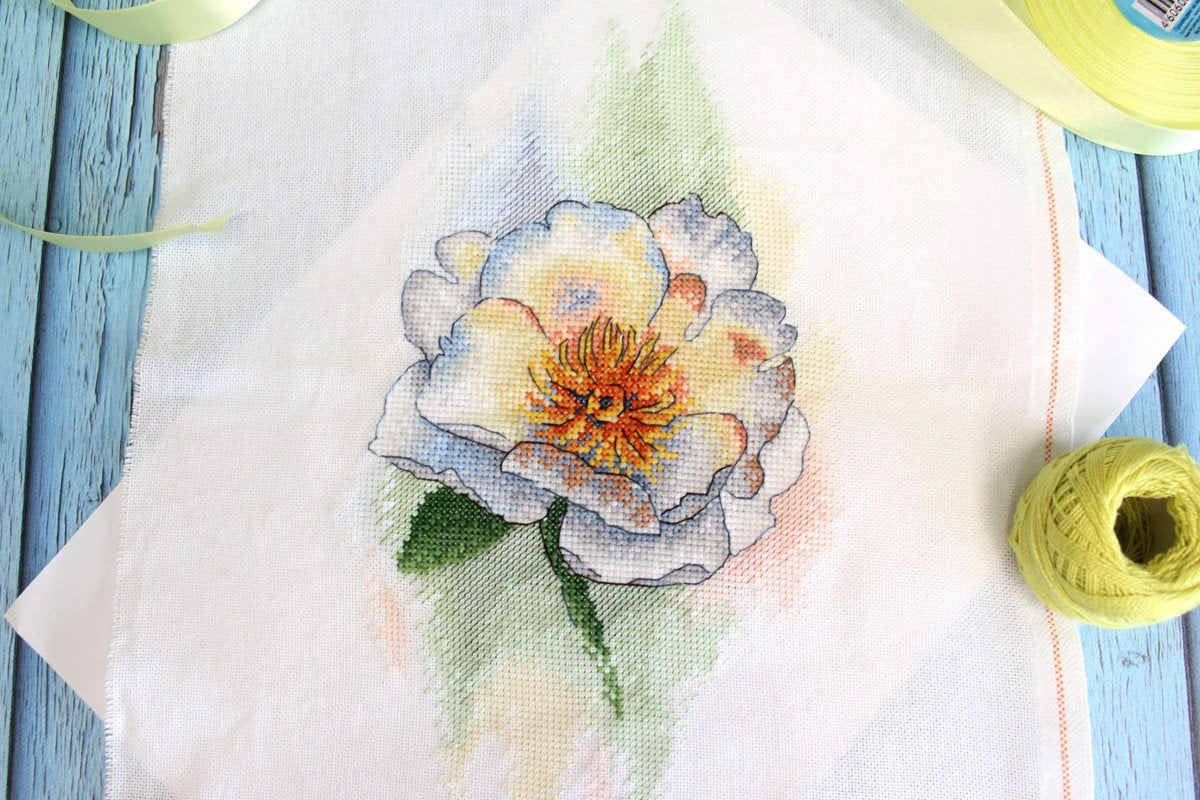 White Peony - MP Studio - Cross Stitch Kit SA-048