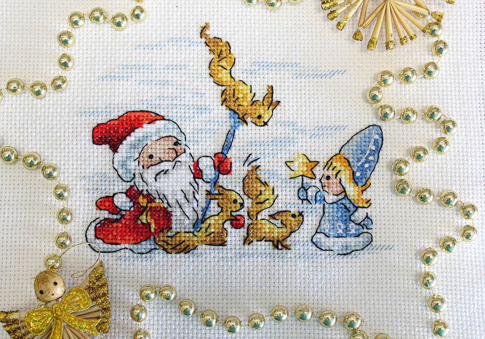 Pequeñas ayudantes - SM-672 MP Studia - Kit de punto de cruz