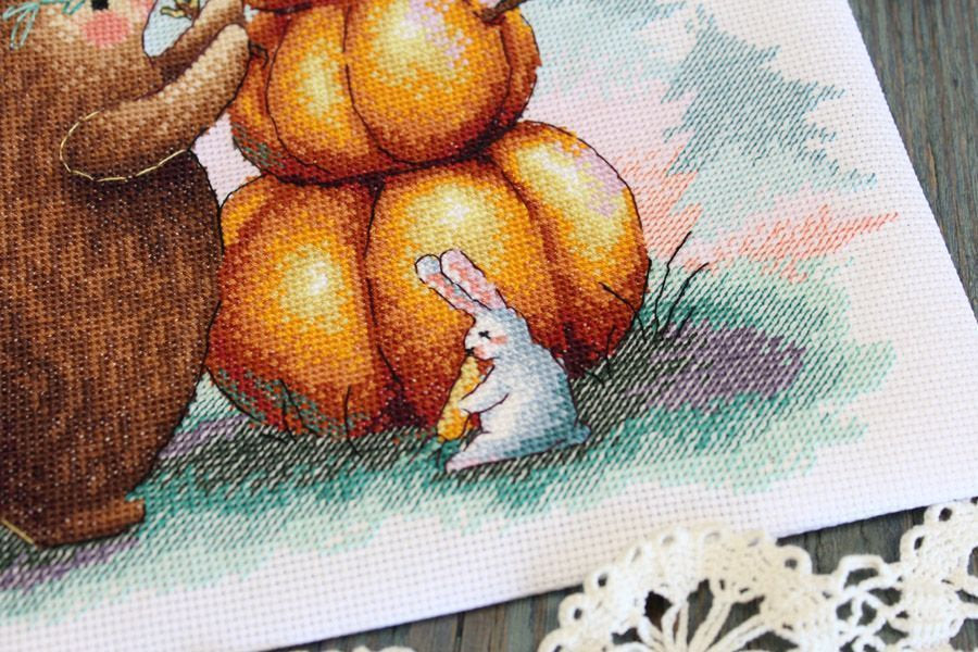 Kit de Punto de Cruz Cuidador de Calabazas - Oso MP Studia SNV-809