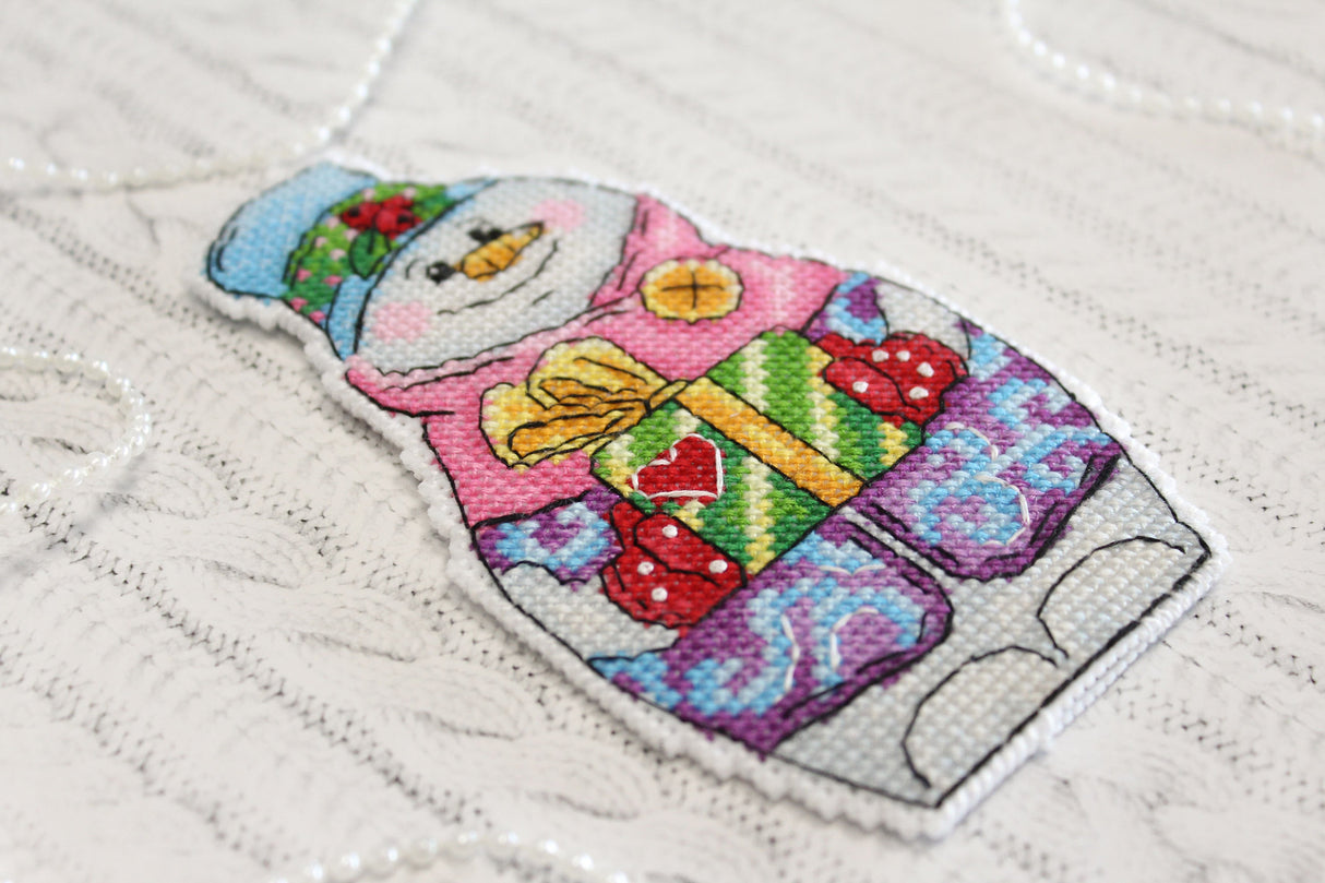Snowman with Gifts - SR-844 MP Studia - Cross Stitch Kit