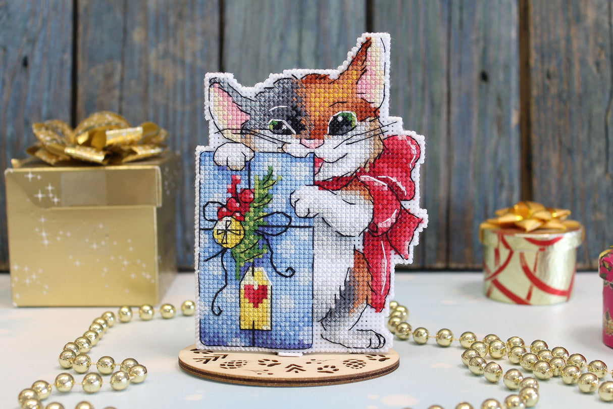 It's Time to Open Gifts - SR-847 MP Studia - Cross Stitch Kit