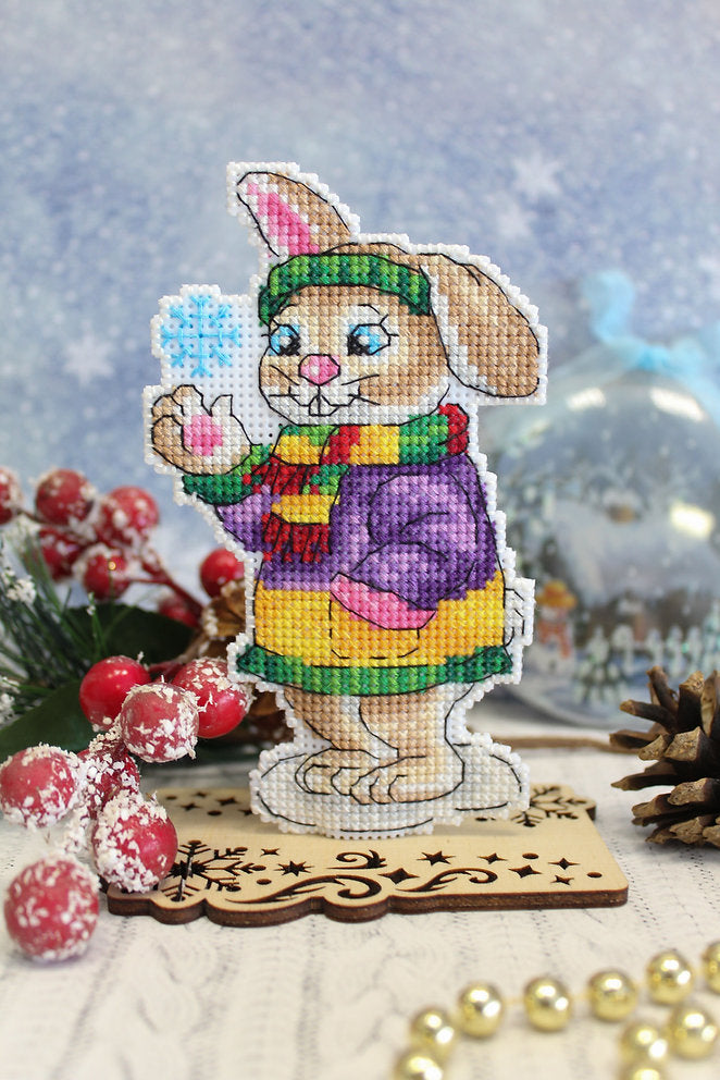 Bunny with a Snowflake - SR-860 MP Studia - Cross Stitch Kit