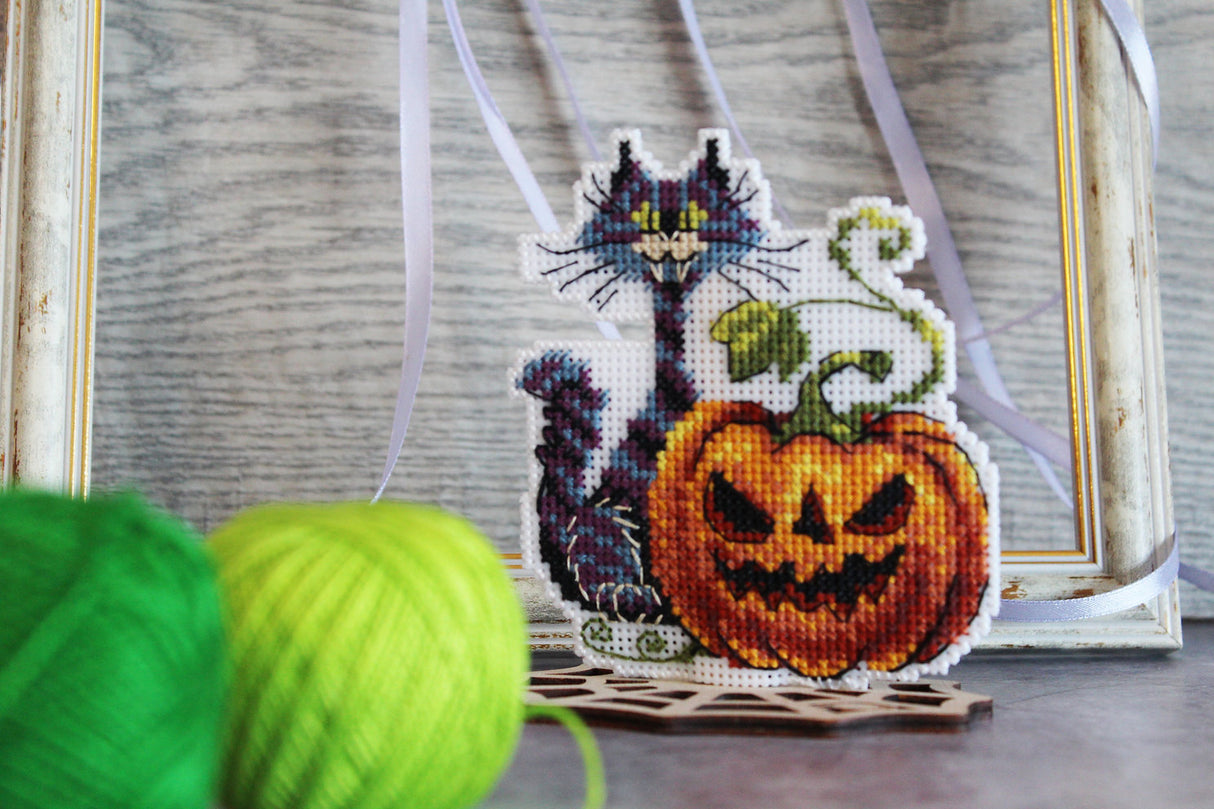 Black Cat - SR-866 MP Studia - Cross Stitch Kit