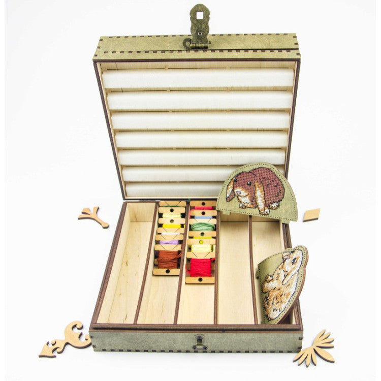 Organizador para Agujas con Caja de Hilos en Base de Madera, Verde, 210 Huecos OG-065