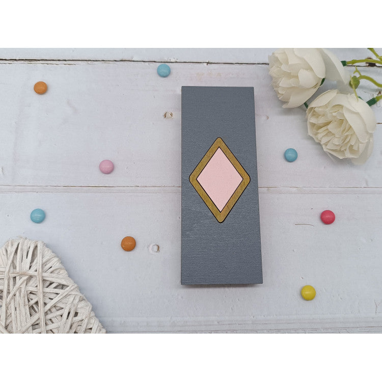 Boîte à perles en bois. Losange rose KF027/107