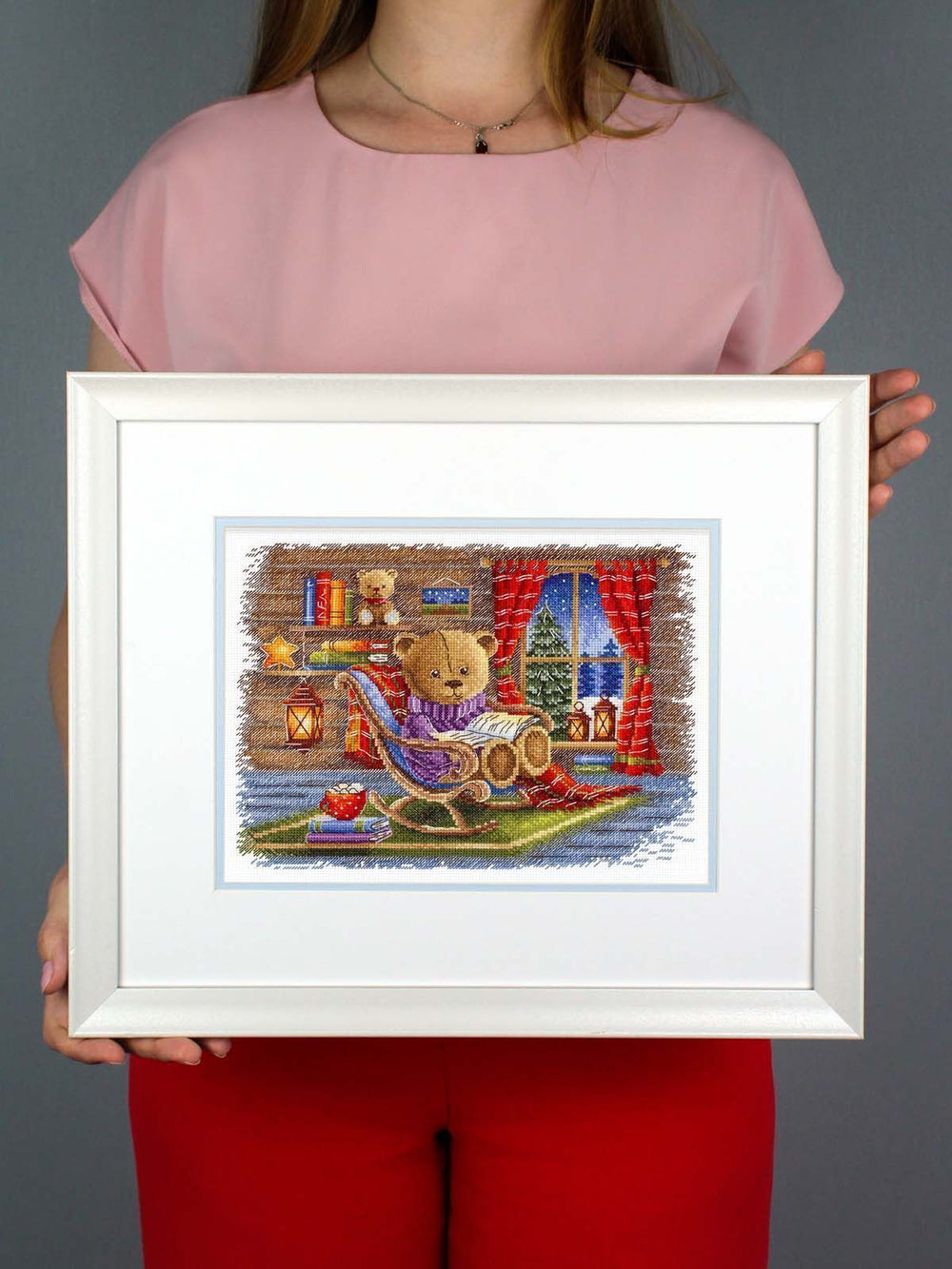 Kit de Punto de Cruz MP Studia SNV-926 – With a Favorite Book