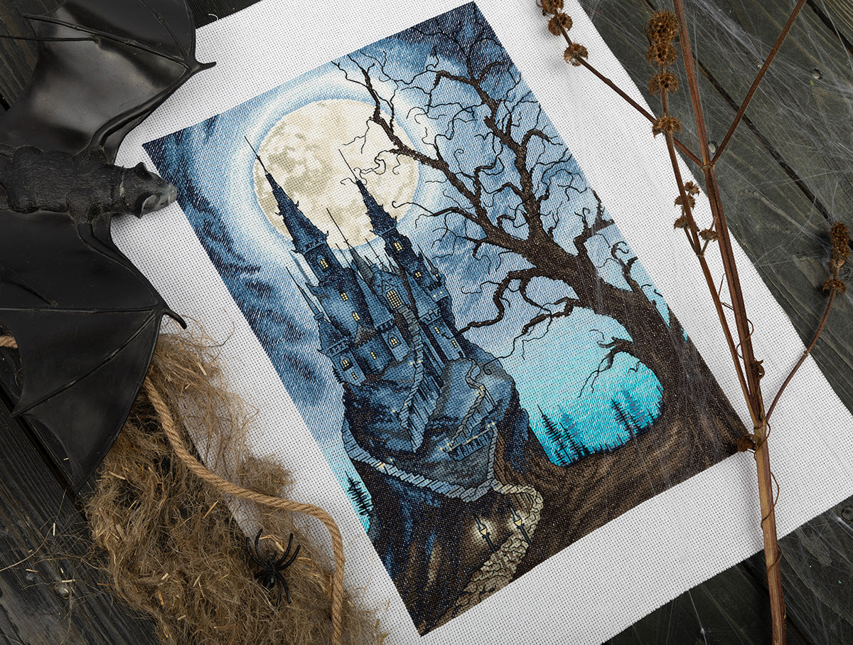 Kit de Punto de Cruz PANNA "Castillo Tenebroso" ZU-7323