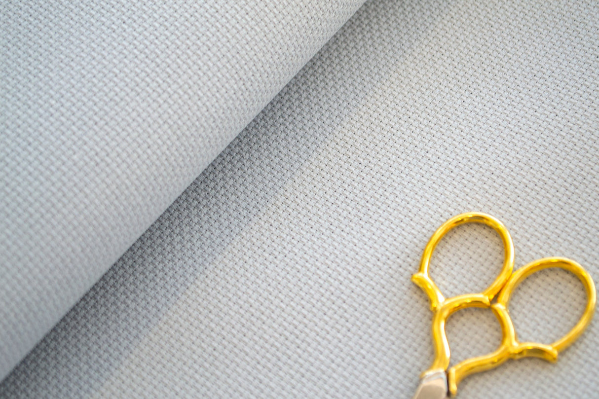 Detalle de la trama de tela AIDA 14 ct Piedra Zweigart