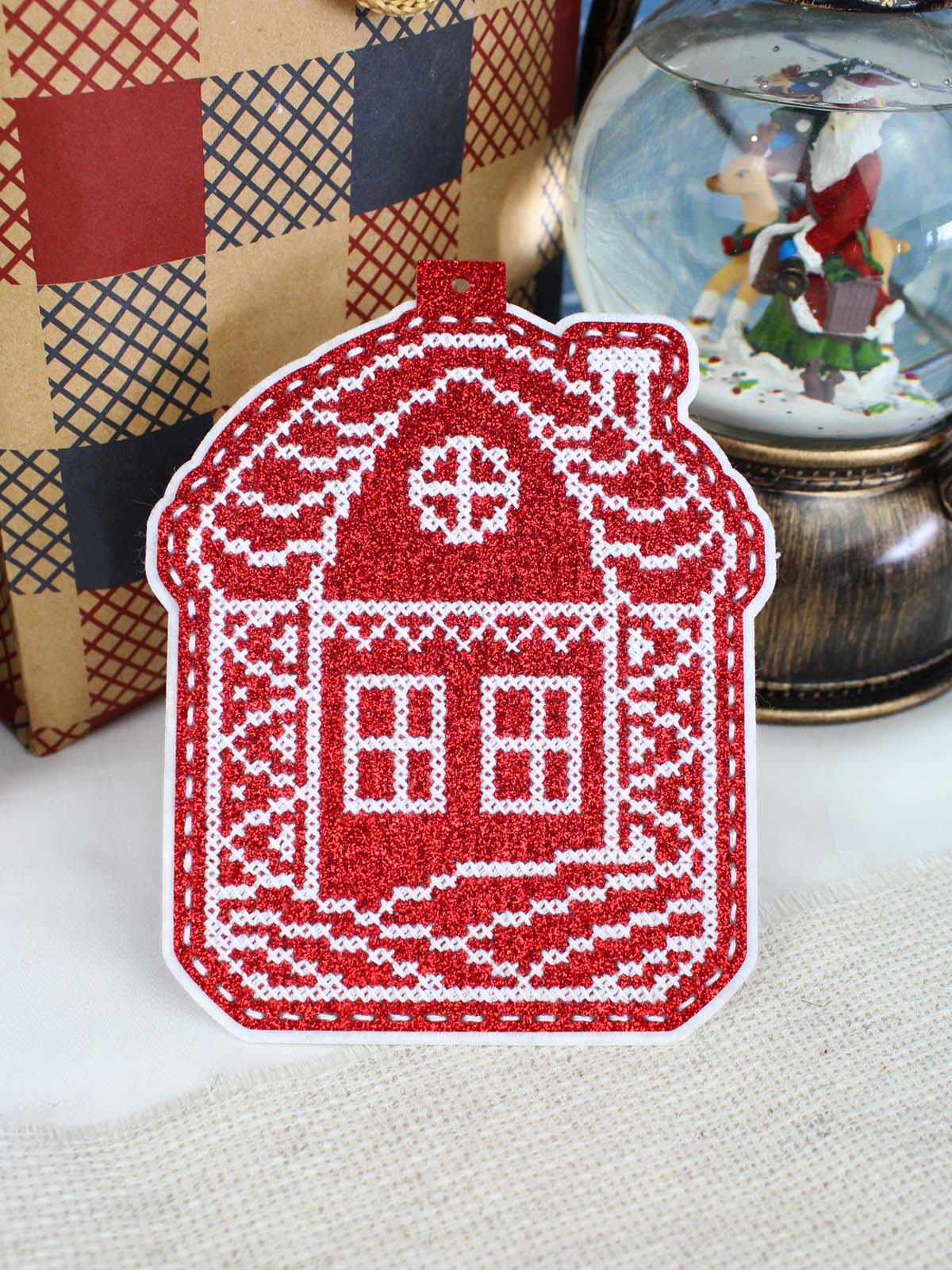 Kit de punto de cruz MP Studia ST-1089 – “Adorno navideño: Casita bajo la nieve”