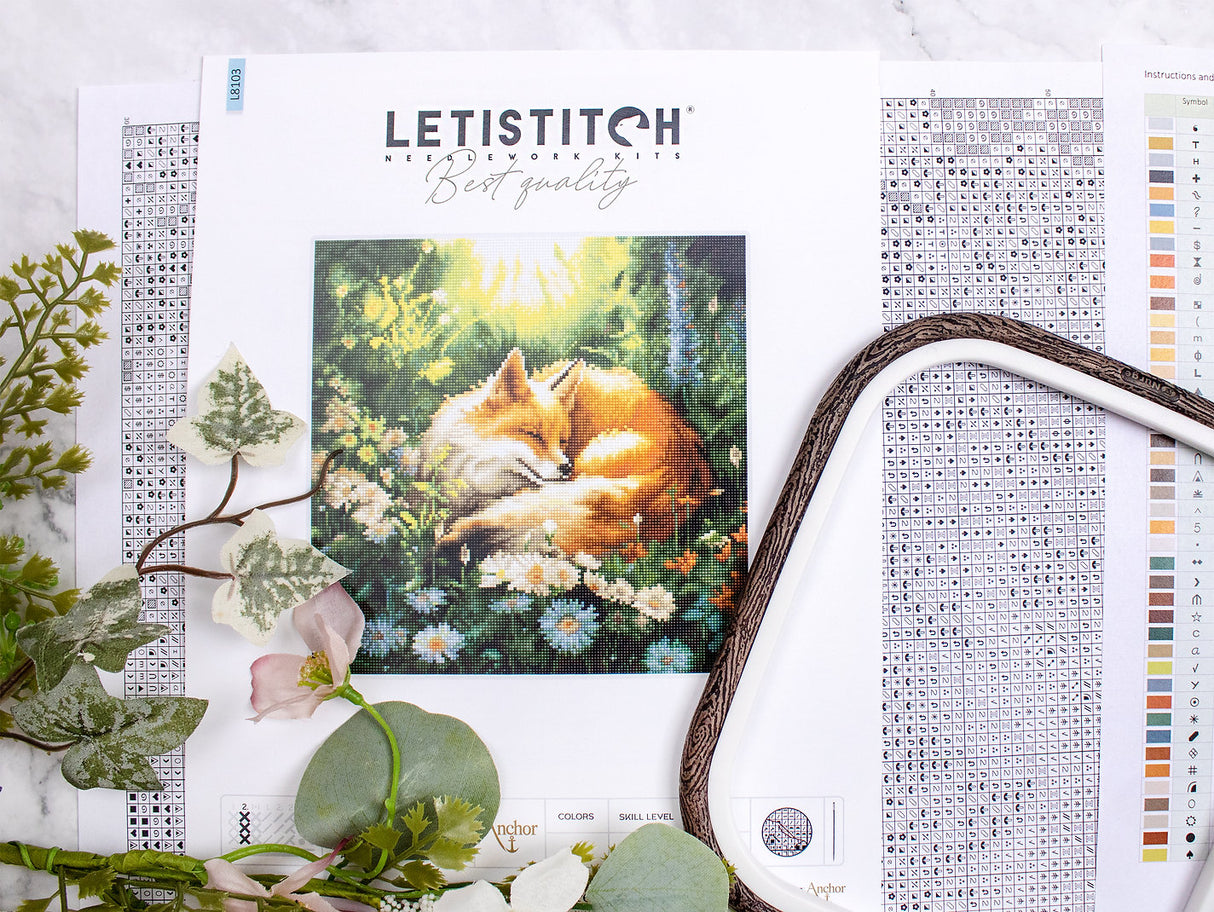 Cross stitch kit - "Summer Dreams" - Letistitch L8103