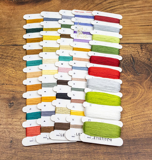 Kit de Punto de Cruz "Perros y Gatos en Calcetines" – Letistitch L9940