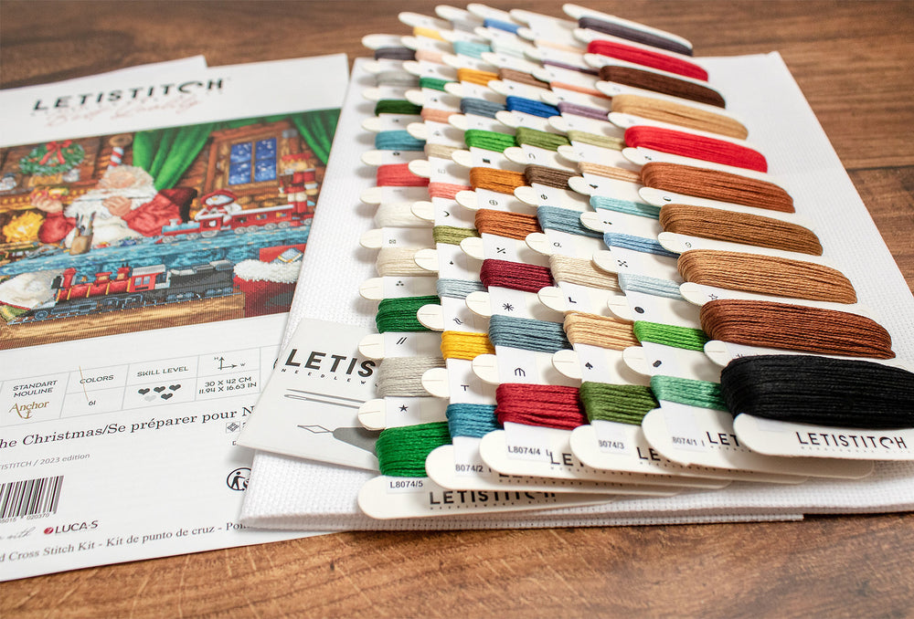 Getting ready for Christmas - L8074 LETISTITCH - Cross Stitch Kit
