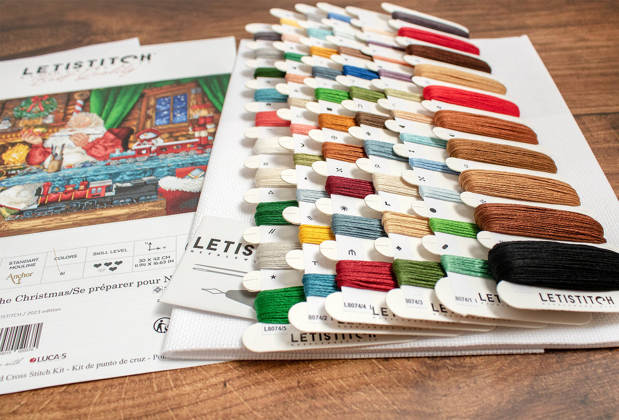Getting ready for Christmas - L8074 LETISTITCH - Cross Stitch Kit